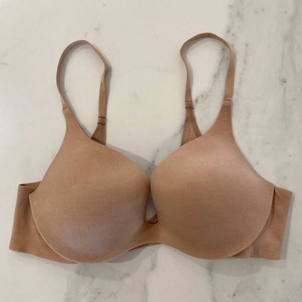 Victoria’s Secret seamless nude push up bra